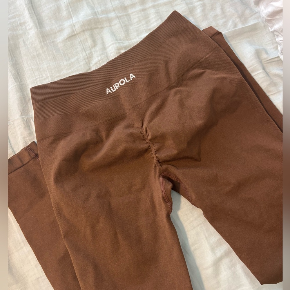 Aurola Scrunch Butt Brown Leggings